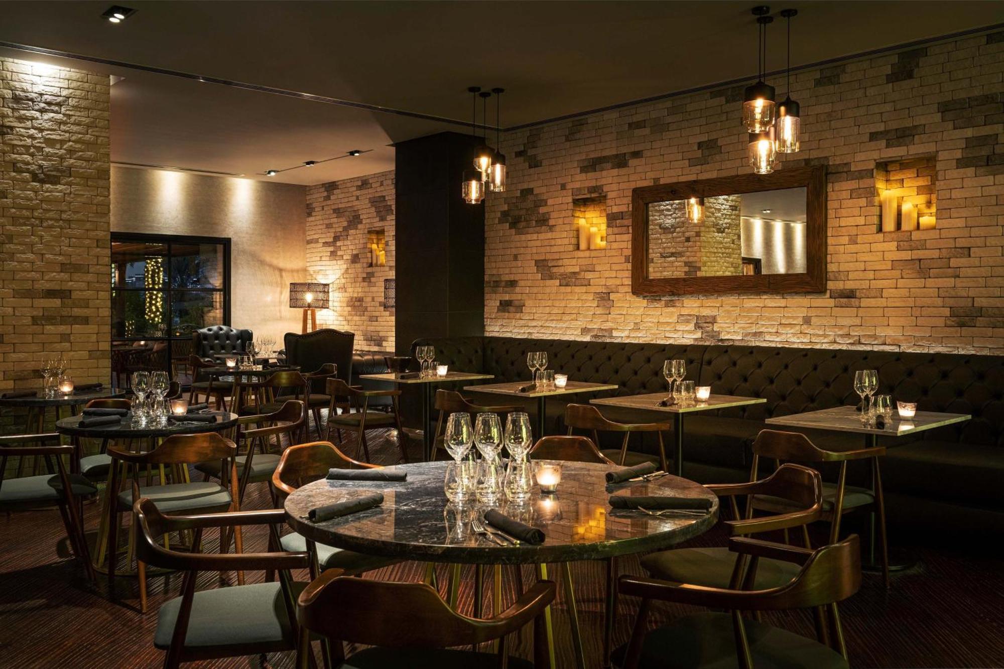 The Westin Dubai Mina Seyahi Beach Resort And Waterpark Luaran gambar Interior of the restaurant