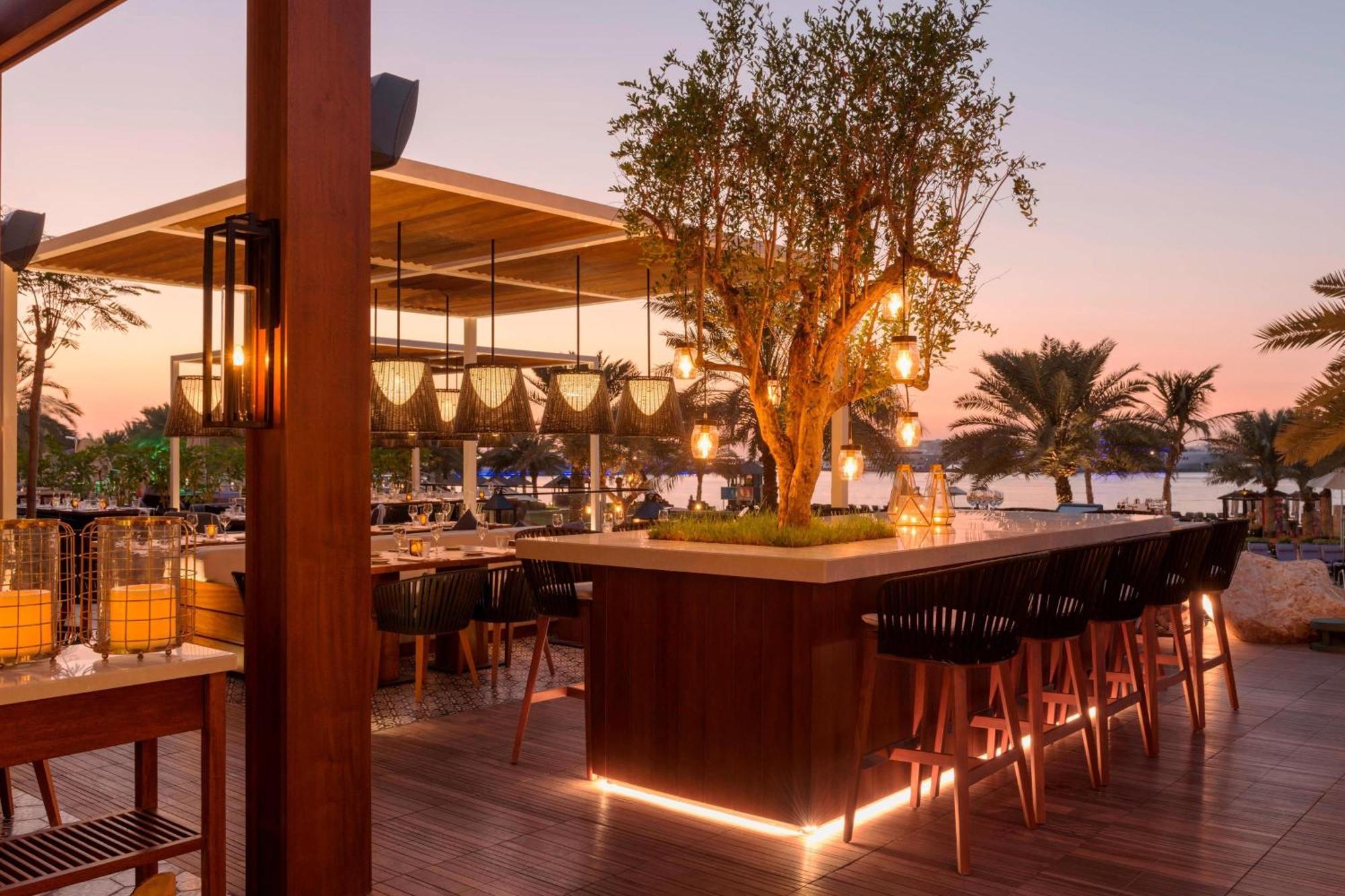 The Westin Dubai Mina Seyahi Beach Resort And Waterpark Luaran gambar The Bar