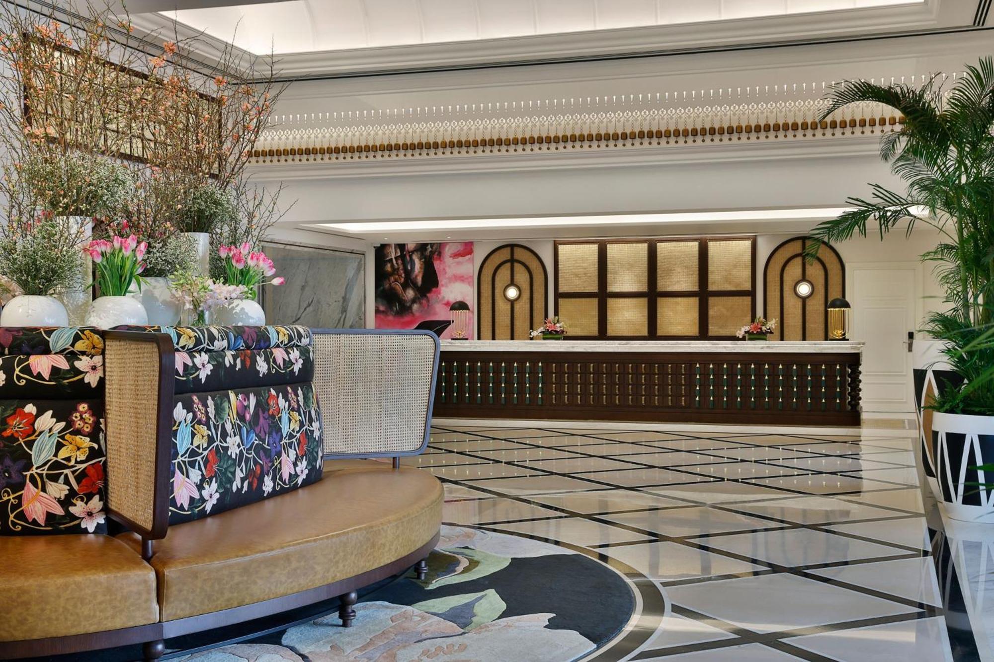 The Westin Dubai Mina Seyahi Beach Resort And Waterpark Luaran gambar The lobby of the hotel