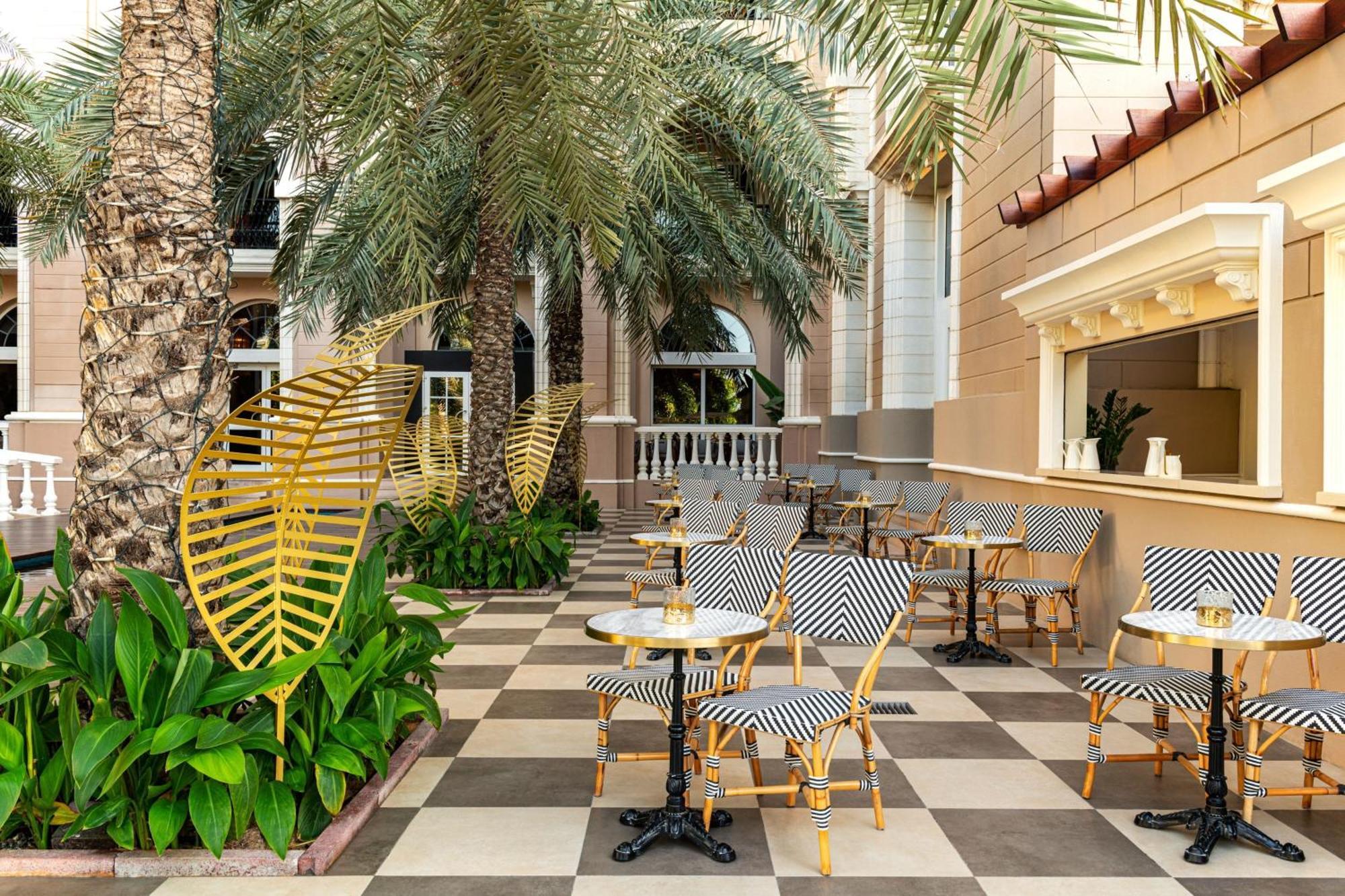 The Westin Dubai Mina Seyahi Beach Resort And Waterpark Luaran gambar The Palm Beach Café