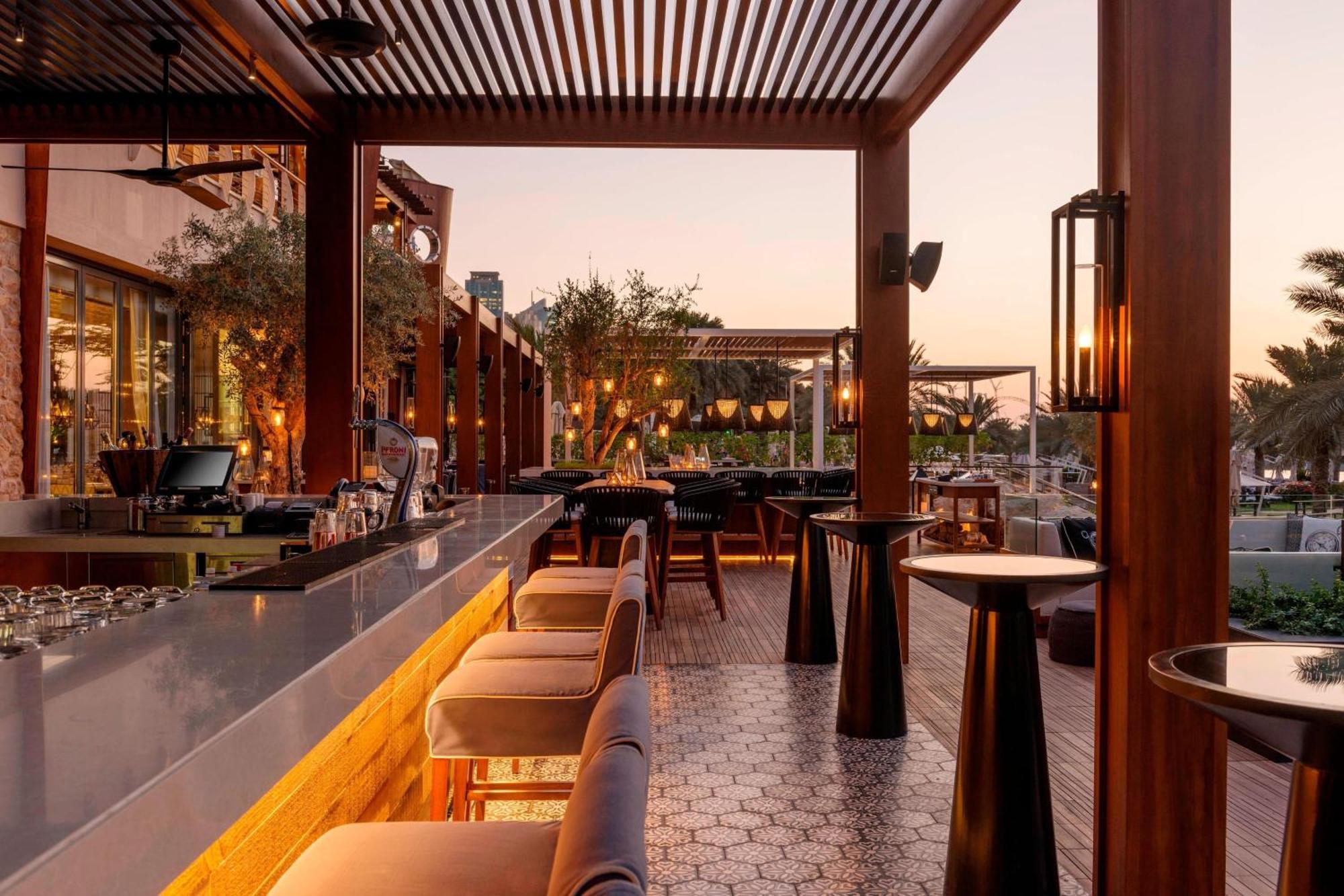 The Westin Dubai Mina Seyahi Beach Resort And Waterpark Luaran gambar The Bar