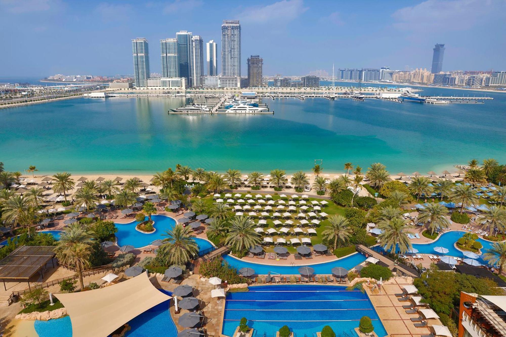 The Westin Dubai Mina Seyahi Beach Resort And Waterpark Luaran gambar Aerial view of the resort